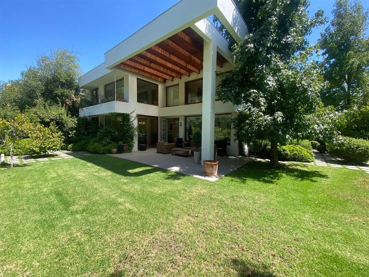 Imagen 1 de 13 de Casa En Venta De 5 Dorm. En Las Condes