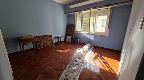 Departamento En Venta De 4 Dormitorios C/ Cochera En Recoleta