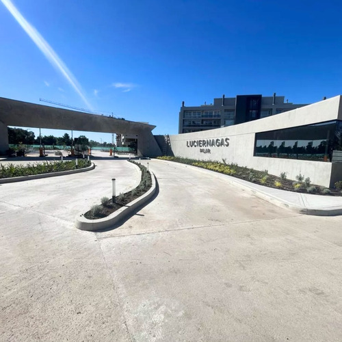 Imperdible Alquiler En Pilar Departamento 2 Amb. Con Balcón Y Vista A Jardines Complejo Luciérnagas