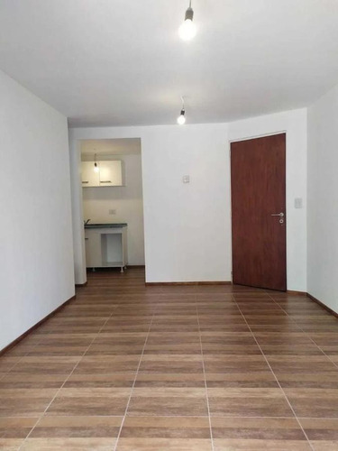 Imagen 5 de 9 de Venta De Departamento En Oportunidad En Bariloche, Con Patio