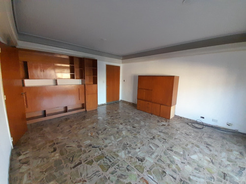 Ph 3 Amb Al Frente Patrón 7100, Balcón, Patio, Entrada De Servicio, Espacio Guarda Coche Y Baulera