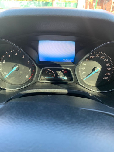 Imagen 9 de 18 de Ford Focus 4p 2.0l N Mt Titanium