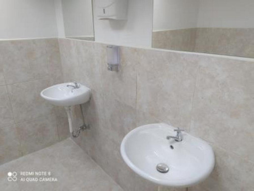 Imagen 9 de 12 de Alquilo Local Flex 435mts2 Santa Eduvigis 9570