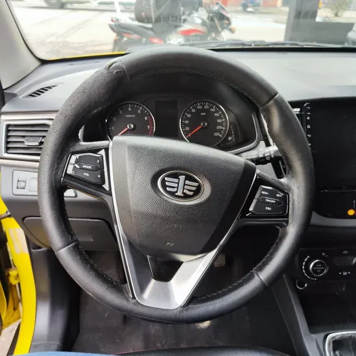 Taxi Faw R7 Modelo 2018