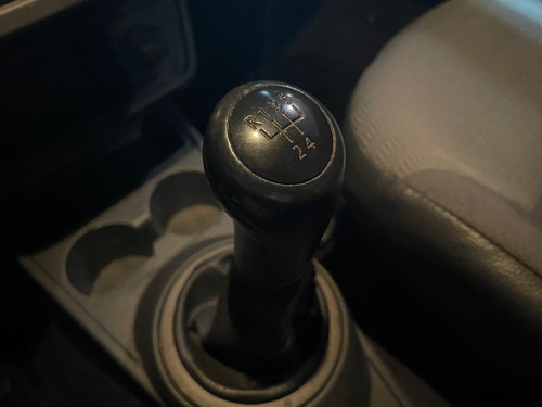 Volkswagen Voyage 1.6 Comfortline 101cv