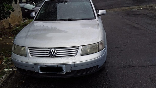 Volkswagen Passat 1.8 Turbo 4p