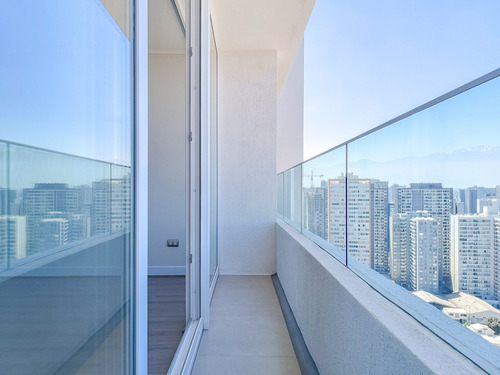 Edificio Av. María Rozas Velásquez Vista Sur Piso 28