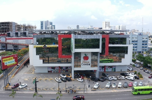 For Sale Local En Plaza Central En Piantini Primer Nivel Con 150m2 Mas 100m2 De Mezanini