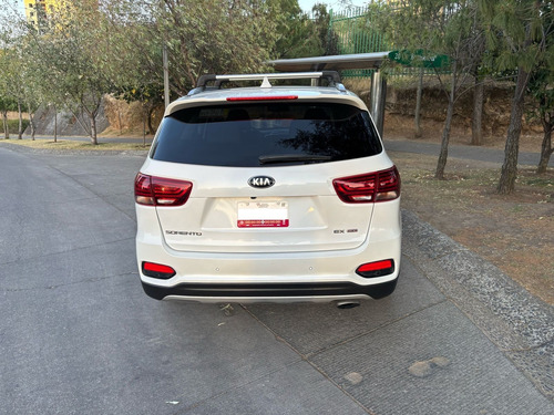 Kia Sorento 2.4 lt Ex Pack techo panorámico