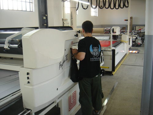 Imagen 3 de 8 de Servicio De Corte Robotizado Y Manual ,impresion De Tizadas