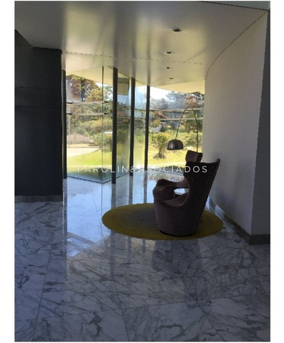 Apartamento A La Venta En Punta Del Este Edificio Sunrise- Ref: 1059