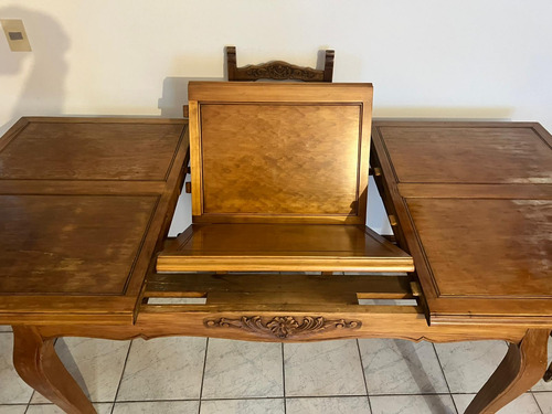 Juego De Comedor En Madera Maciza Estilo Provenzal (Usado)