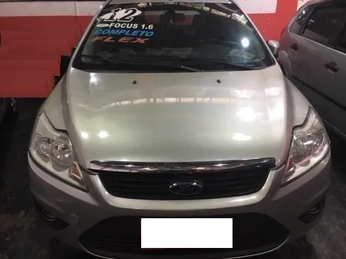 Imagem 2 de 14 de Focus Gl 1.6 - Hatch - Prata - 2012 - Flex