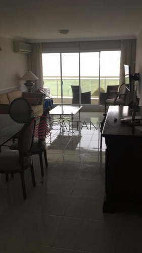 Apartamento En Excelente Torre Frente A Playa Mansa En Parada 5. Vista Plena Al Mar E Isla De Gorriti- Ref: 2664