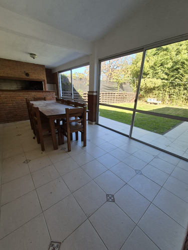 Chalet Colonial En Venta Centro De Atlántida