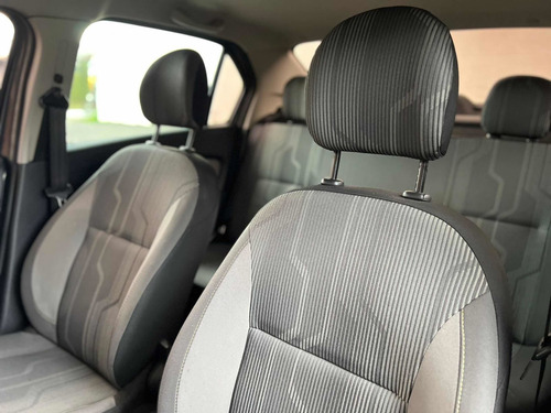 Imagem 7 de 9 de Renault Logan 2015 1.0 16v Expression Hi-flex 4p