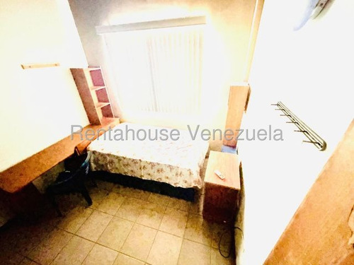 Ji 25-19736. En Venta Casa De 115m2 Ubicada En Guatire, Residencias Villa Avila.
