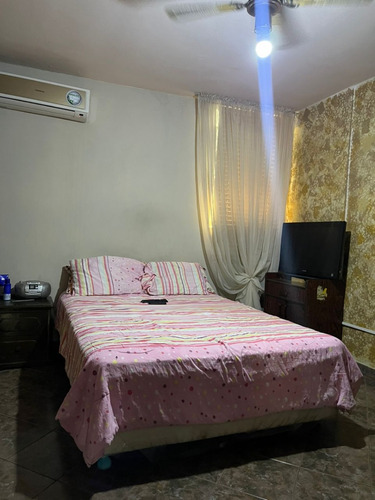 Townhouse En Conj. Res. Villa Florencia, Tazajal. Vende Crismelia Castillo. Inth-138