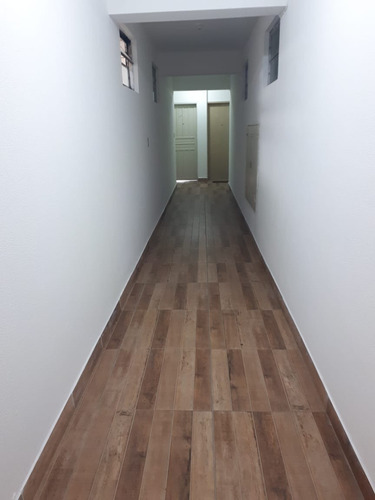 Apartamento A Venda No Bairro Coqueiros Em Florianopolis - V-76911