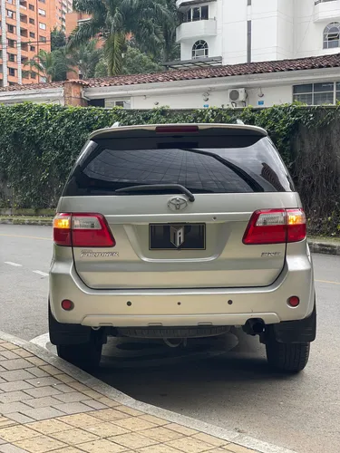 Toyota Fortuner 2.7l 4x2