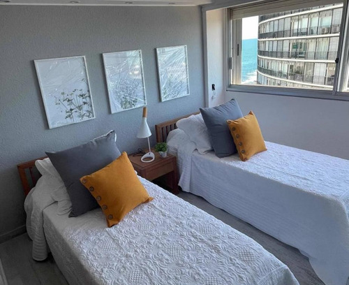 Imagen 13 de 19 de Apartamento Con Increíble Vista Al Mar De 3 Dormitorios Para Alquilar