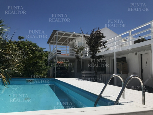 La Barra, 3 Suites Y Servicio, Gateando Al Mar. Pileta. 200 Construidos Y 150 M2 En Decks. Aa. Vista A Olas. Ruta Al Mar!- Ref: 137