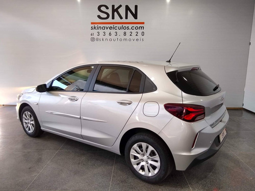 Imagem 3 de 8 de Chevrolet Onix 1.0 Flex Lt Manual