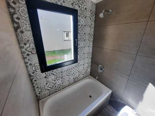 Imagen 10 de 16 de Casa En Venta San Ramon Pilar Del Este