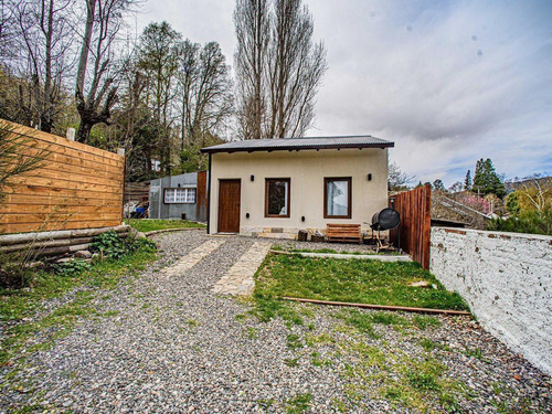 Venta Casa Tradicional + Cabaña Moderna -zona Centro