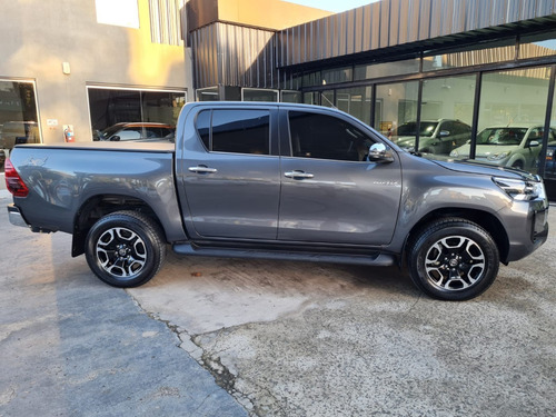 Imagen 7 de 14 de Toyota Hilux 2.8 Srx Mt 204cv