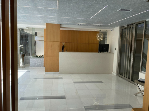 Imagen 22 de 26 de La Esperilla Apto. Nuevo, Piso 18 - 3hbs -3 Parqueos - Hermosa Vista Al Mar Y A La Ciudad - Área Social Con Lounge Bar Piscina Con Hidroterapia - Gimnasio -spa De Masaje - Sauna- Área Infantil Salón
