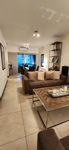 Hermoso Departamento, Excelente Ubicacion A Media Cuadra De Av Libertador