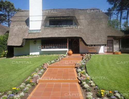Casa En Alquiler - Ref: 25067