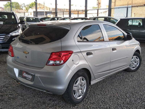 Imagem 3 de 9 de Chevrolet Onix 1.0 Mt Joy 2018