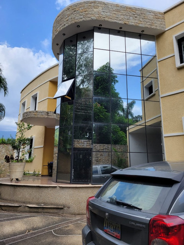 Lj. Venta Lujosa Quinta Urb. Cantarrana - Maracay Aragua