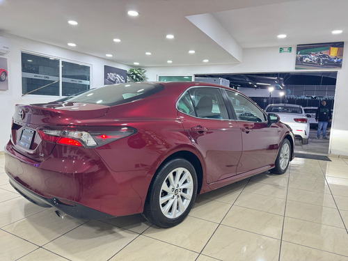 Toyota Camry 2.5 Le At