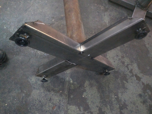 Imagen 5 de 8 de Mesa De Pie Central Hierro Y Madera Para Bar Restaurant