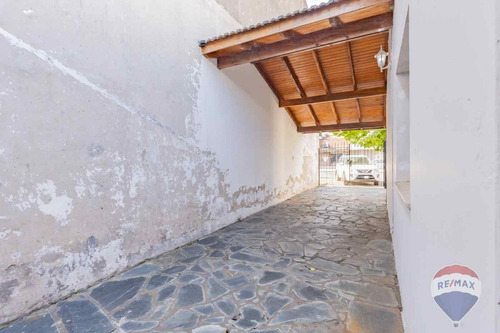 Casa En Venta 3 Dormitorios +quincho +consultorio