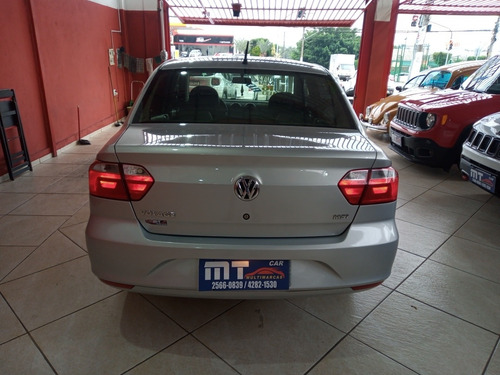 Imagem 7 de 12 de Volkswagen Voyage 2015 1.6 Msi Comfortline Total Flex 4p