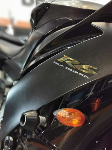 Yamaha R6