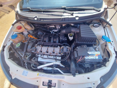 Imagem 5 de 5 de Volkswagen Saveiro 2014 1.6 Cab. Simples Total Flex 2p