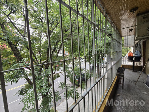 Ph En Villa Urquiza, Gran Balcon A La Calle, Cochera, 1 Piso X Escalera