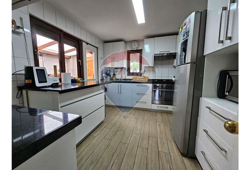 Impecable Casa En Quebrada De Macul