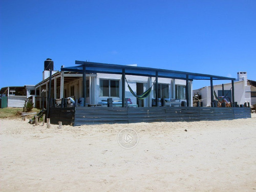 Posada De Las Noctilucas En Cabo Polonio