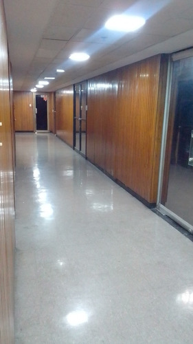 Imagen 2 de 10 de Oficina En Alquiler