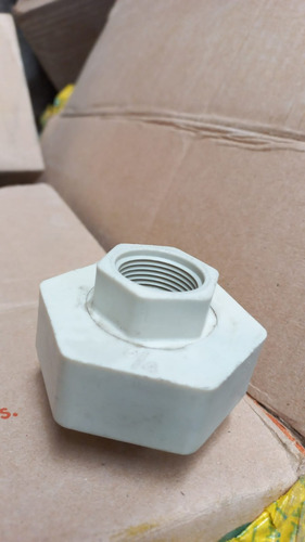 Tuerca Con Rosca 1-1/4 Hexagonal - Material Cpvc
