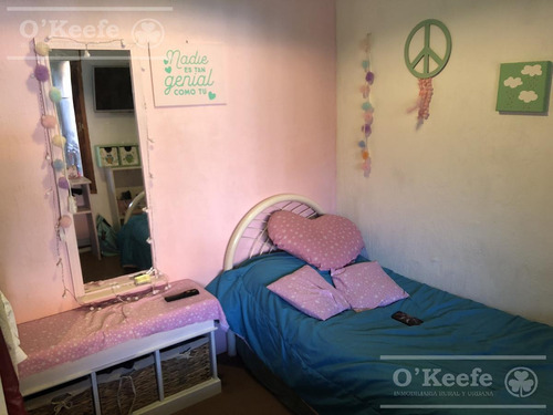 Imagen 11 de 25 de Casa En Venta De 4 Dormitorios- Ezpeleta Este - Muy Lindo Barrio - Cercano A Avenidas.