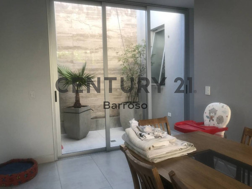Imagen 20 de 23 de Espectacular Casa En Barrio Dalvian