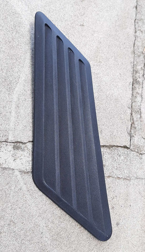 Gm 94625122 Portinhola Fixa Coluna Chevette 83/93 Detalhe 01 (Usado)