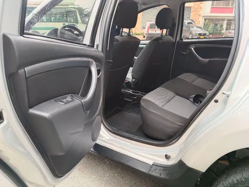 Renault Duster DYNAMIQUE 4X4 2000CC MT AA
